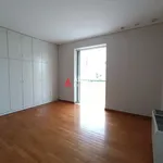 Rent 4 bedroom house of 240 m² in Γλυφάδα