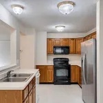 Rent 3 bedroom apartment in Warren