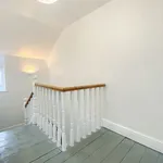 Rent 6 bedroom house in Wales