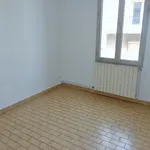 Appartement de 52 m² avec 3 chambre(s) en location à SETET