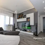 Rent 6 bedroom apartment of 110 m² in Genoa