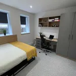 Rent 3 bedroom flat in East Midlands