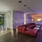 Rent 7 bedroom house of 200 m² in Massa