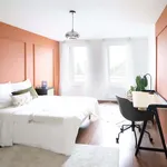 Rent a room of 137 m² in Lille