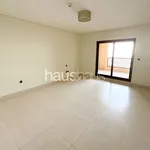 Rent 2 bedroom apartment of 179 m² in Palm Jumeirah