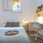 Rent a room of 350 m² in barcelona