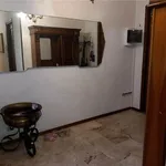 Affitto 3 camera appartamento di 130 m² in Piacenza