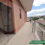 Rent 4 bedroom apartment of 150 m² in Morena