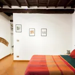 Rent 1 bedroom apartment in Florence