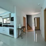 Rent 3 bedroom house of 270 m² in Palmela