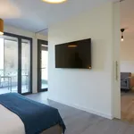 Rent 2 bedroom apartment of 80 m² in Barcelona