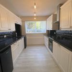 Rent 3 bedroom flat in South East England