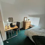 Rent 6 bedroom flat in Swansea