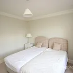 Rent 2 bedroom apartment in Edinburgh