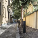 Rent 8 bedroom apartment in Milan