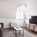 Rent 3 bedroom apartment of 155 m² in lisbon