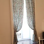 Rent 2 bedroom apartment of 65 m² in Napoli