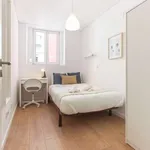 Rent a room in lisbon