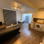 Rent 5 bedroom house in East Midlands