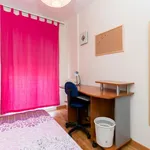 Rent a room of 75 m² in granada