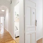 Rent a room of 260 m² in Madrid