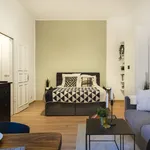 Rent 1 bedroom apartment of 33 m² in Berlin