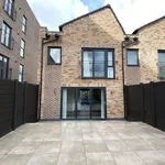 Rent 3 bedroom flat in North West England