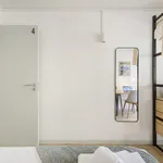 Rent a room of 250 m² in Lisbon