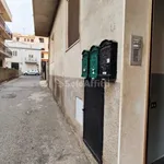 Affitto 5 camera appartamento di 108 m² in Reggio di Calabria