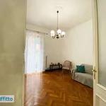 Rent 3 bedroom apartment of 85 m² in Genoa