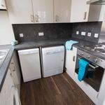 Rent 5 bedroom flat in Yorkshire And The Humber