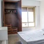 Rent a room of 110 m² in valencia