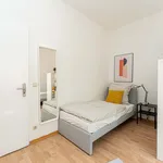 Rent 5 bedroom apartment of 89 m² in Berlin