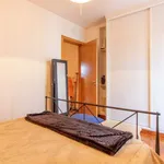 Rent 2 bedroom apartment of 60 m² in lisbon