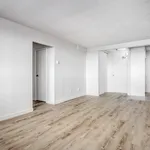 3 bedroom apartment of 430 sq. ft in Gatineau