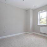 Rent 4 bedroom flat in South East England