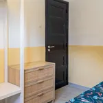 Rent a room in lisbon