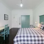 Rent a room of 210 m² in lisbon