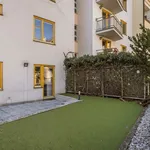 Pronajměte si 3 ložnic/e byt o rozloze 68 m² v Prague