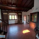 Rent 4 bedroom house of 300 m² in Rome