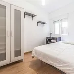 Rent a room of 70 m² in valencia