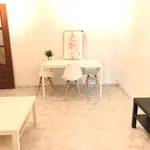 Rent a room of 80 m² in Madrid