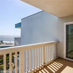 Rent 1 bedroom apartment of 57 m² in redondo beach