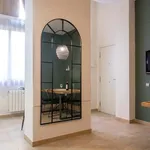 Rent 1 bedroom apartment of 25 m² in Barcelona