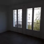 Rent 3 bedroom apartment of 66 m² in Laval