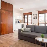 Rent 2 bedroom apartment of 79 m² in Porto