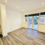 Rent 3 bedroom flat in Willesden Green