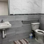 Rent 1 bedroom apartment of 130 m² in Flushing