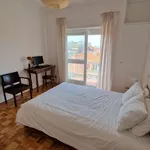 Rent 2 bedroom apartment of 98 m² in porto