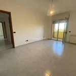 Affitto 5 camera appartamento di 95 m² in Latina